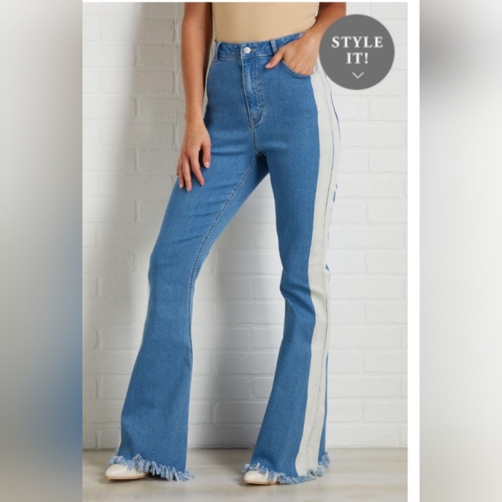 LIKE NEW Versona Two-Tone Denim Flare Jeans